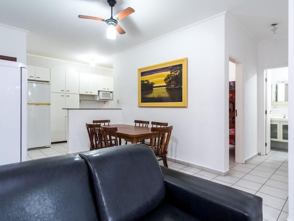 Apartamento Espacoso Com Ar Condicionado E Wi-Fi, A 100 Metros Da Praia - Edificio Estoril Ubatuba Bagian luar foto